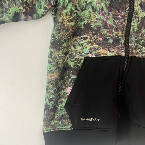 Nike SB Hoodie - Size M (10-12 yrs) - Picture 3 of 6